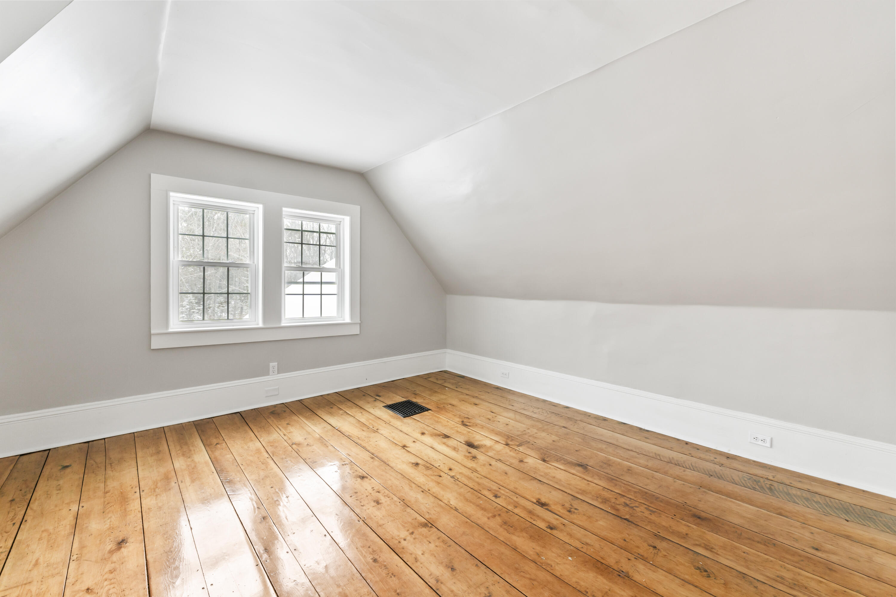 569 Middle Road Dresden ME 04342