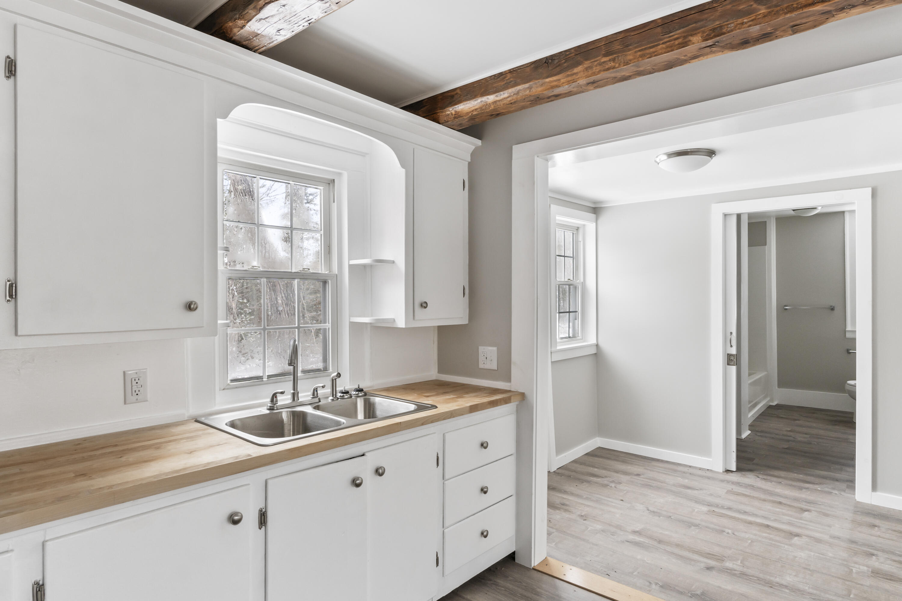 569 Middle Road Dresden ME 04342