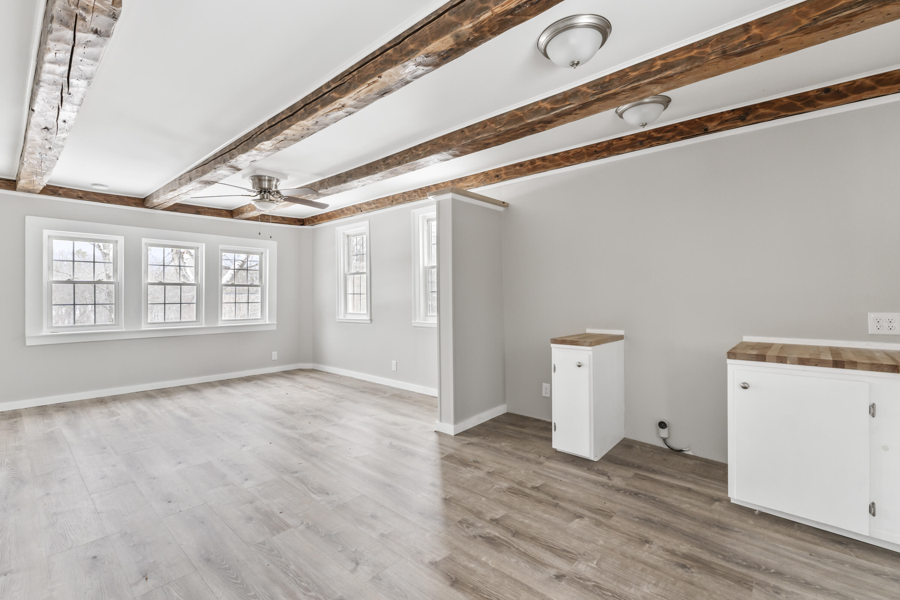 569 Middle Road Dresden ME 04342