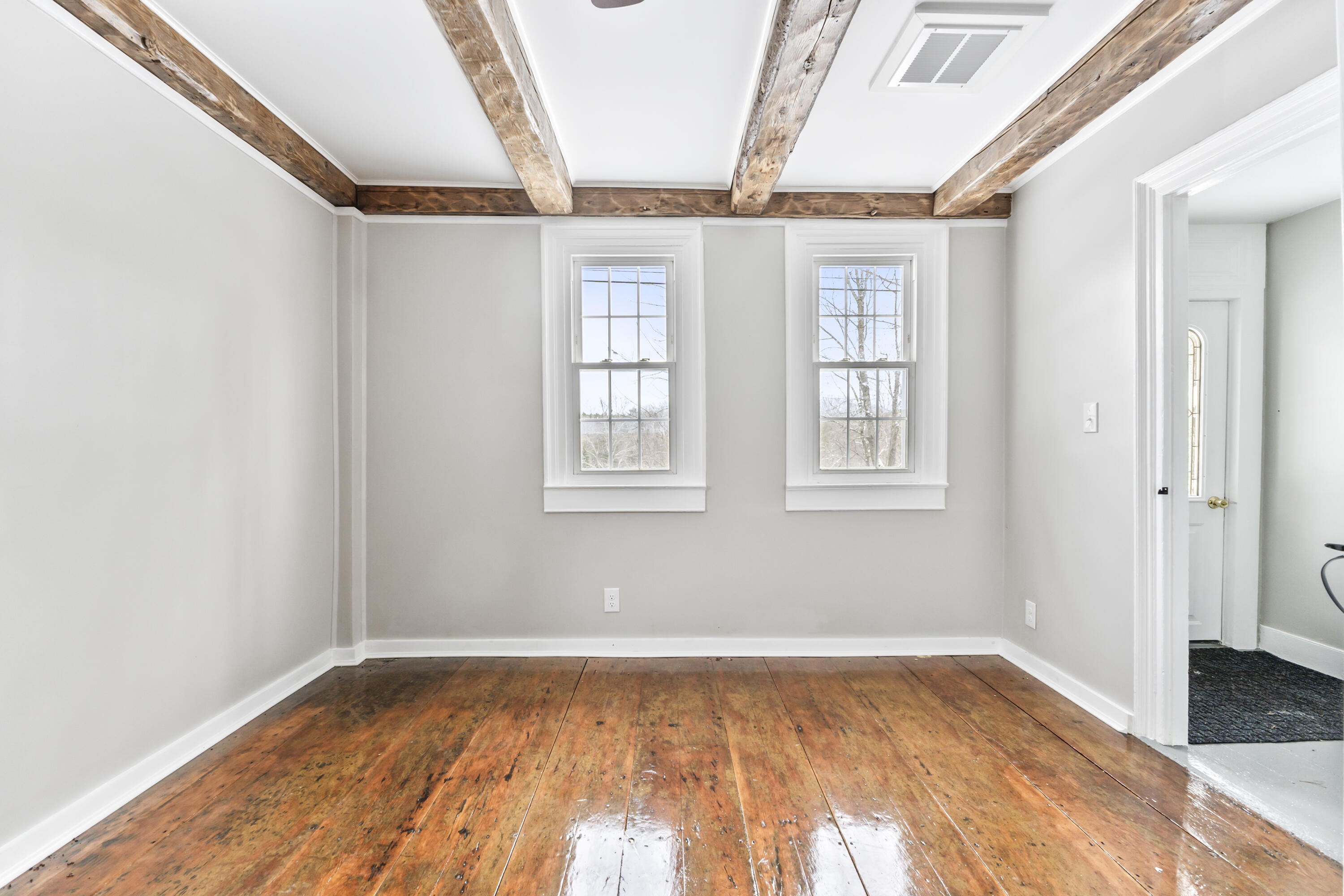 569 Middle Road Dresden ME 04342