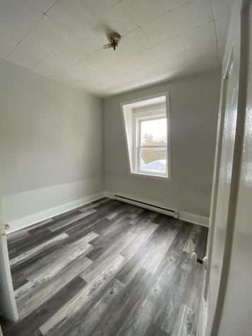 292 East Avenue Lewiston ME 04240