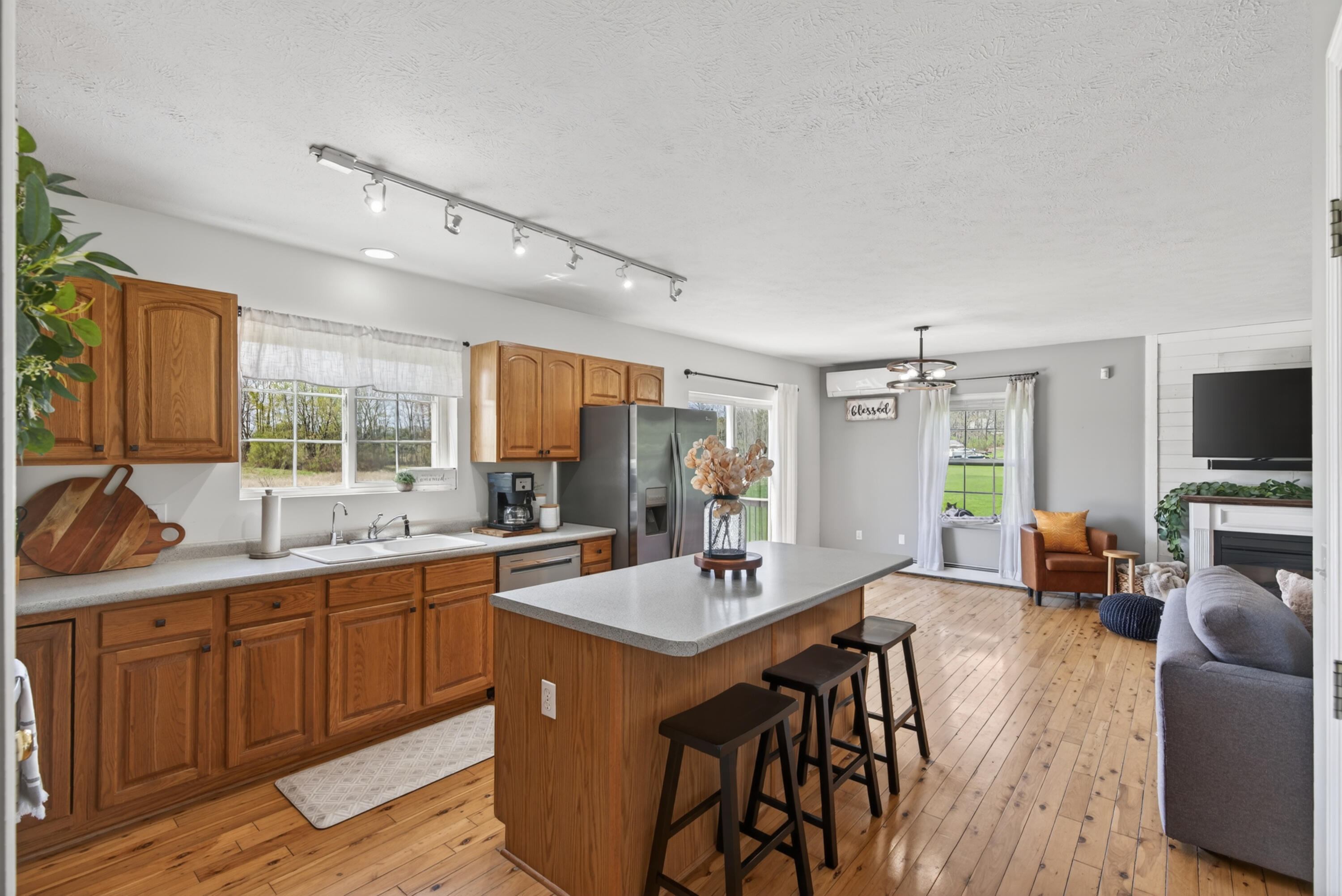 252 Ossipee Trail E Gorham ME 04038