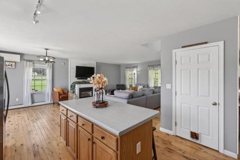 252 Ossipee Trail E Gorham ME 04038