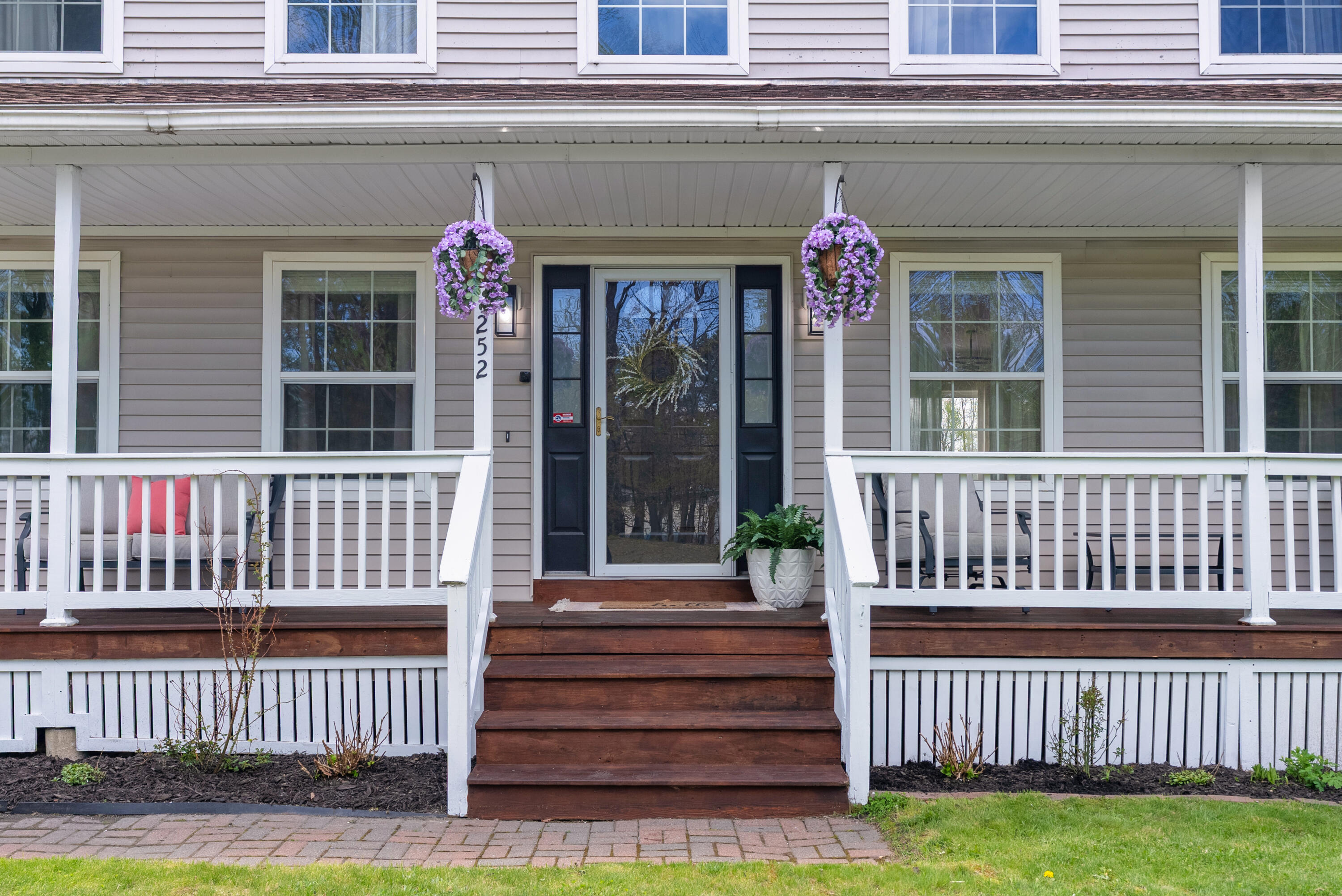 252 Ossipee Trail E Gorham ME 04038
