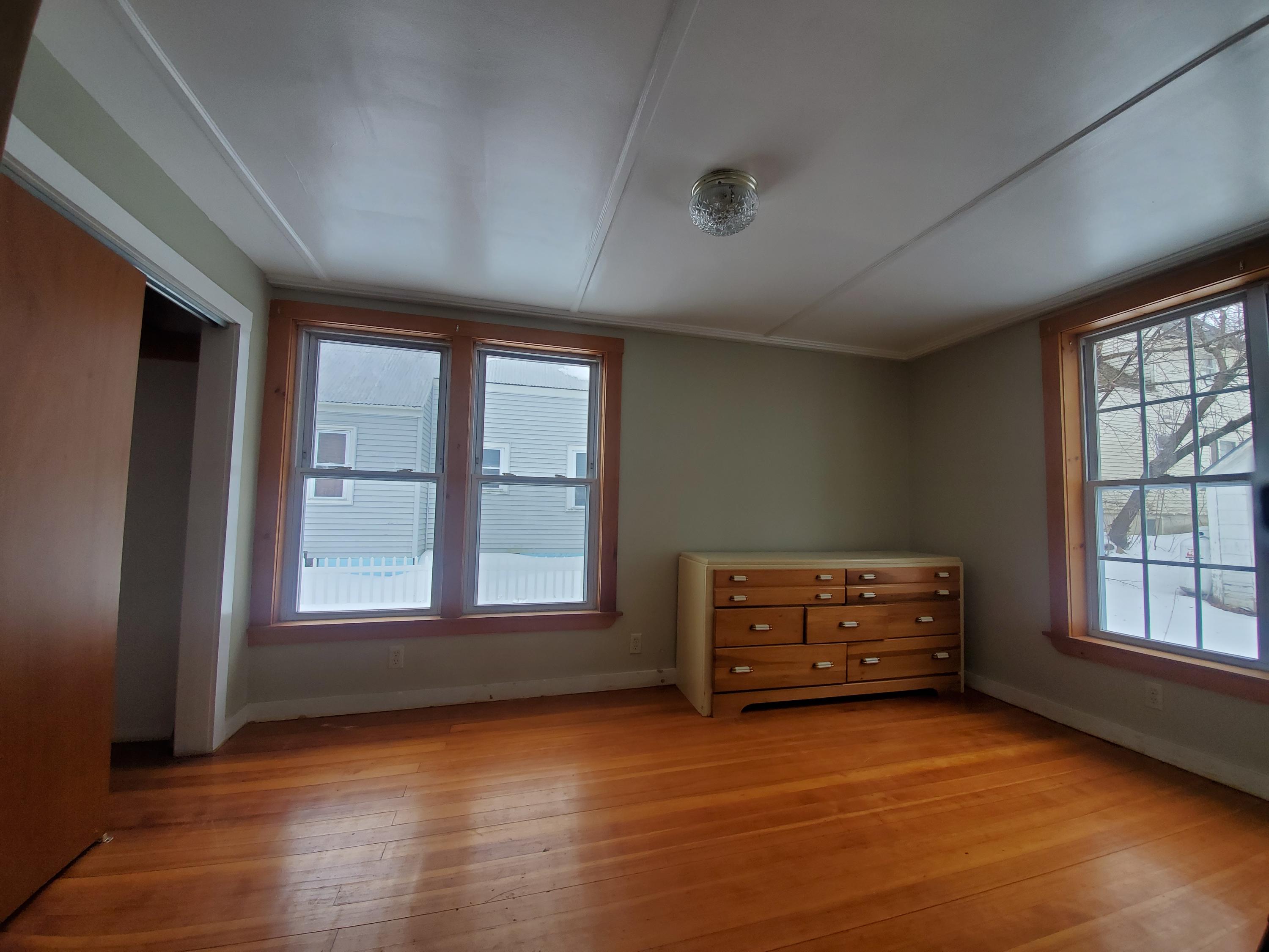 76 Bowdoin Street Winthrop ME 04364