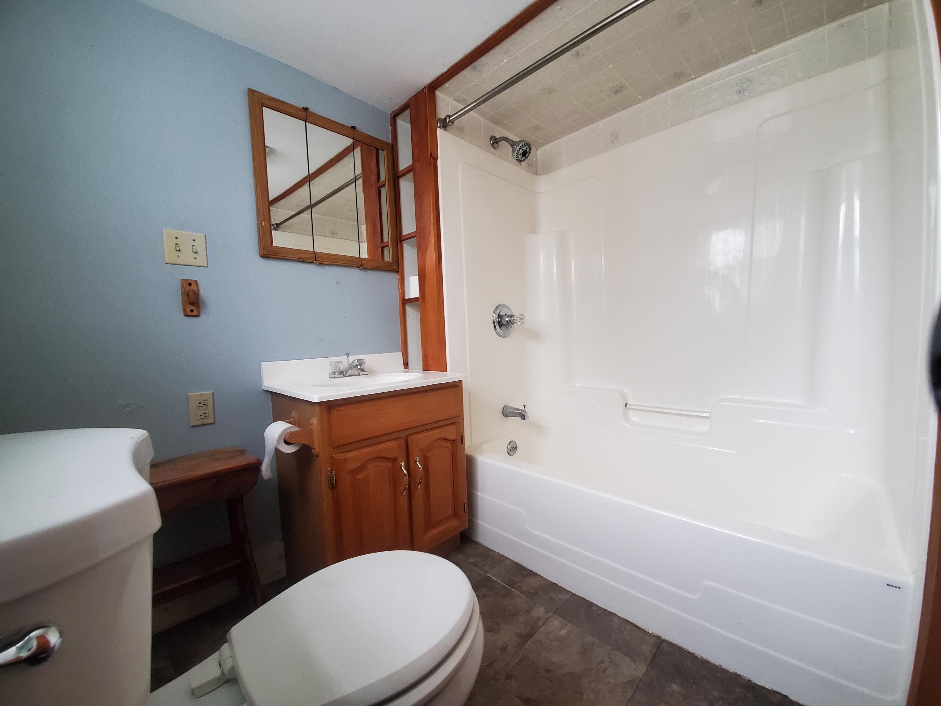 76 Bowdoin Street Winthrop ME 04364