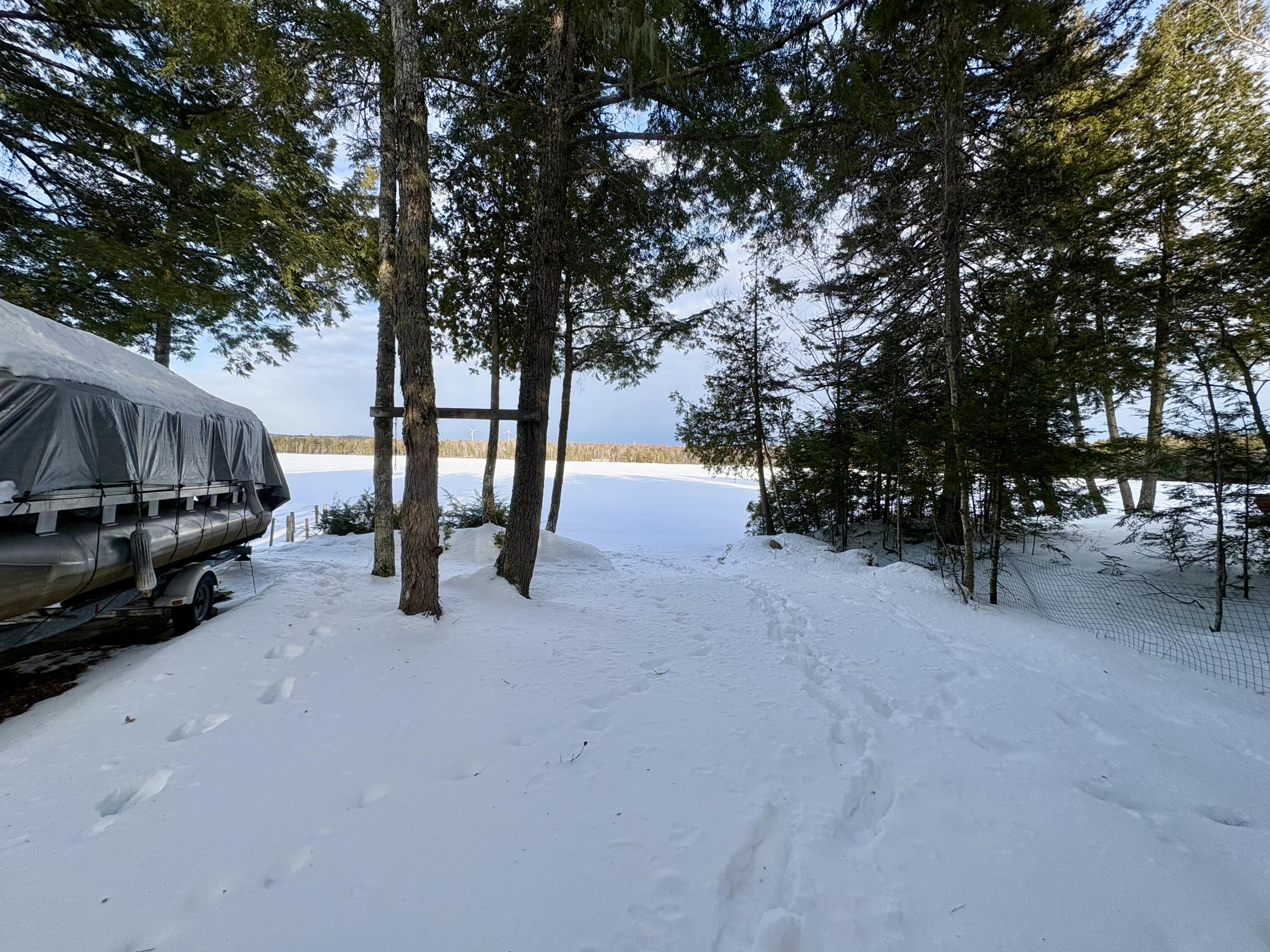 325 Egg Pond Road Lincoln ME 04457