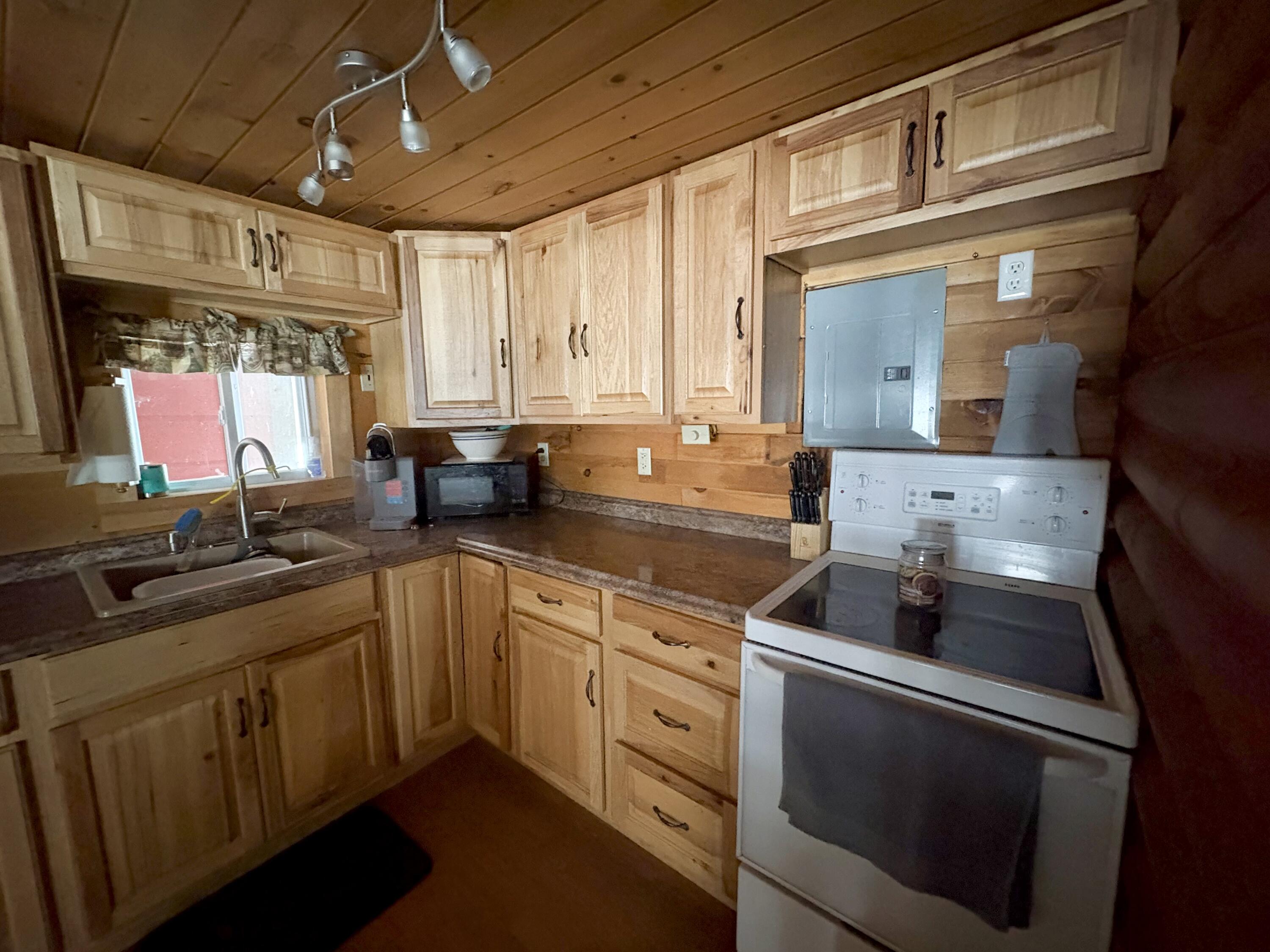 325 Egg Pond Road Lincoln ME 04457