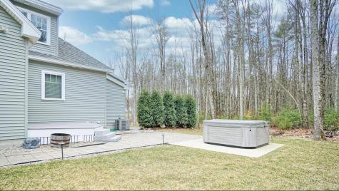 85 Farm View Way Wells ME 04090