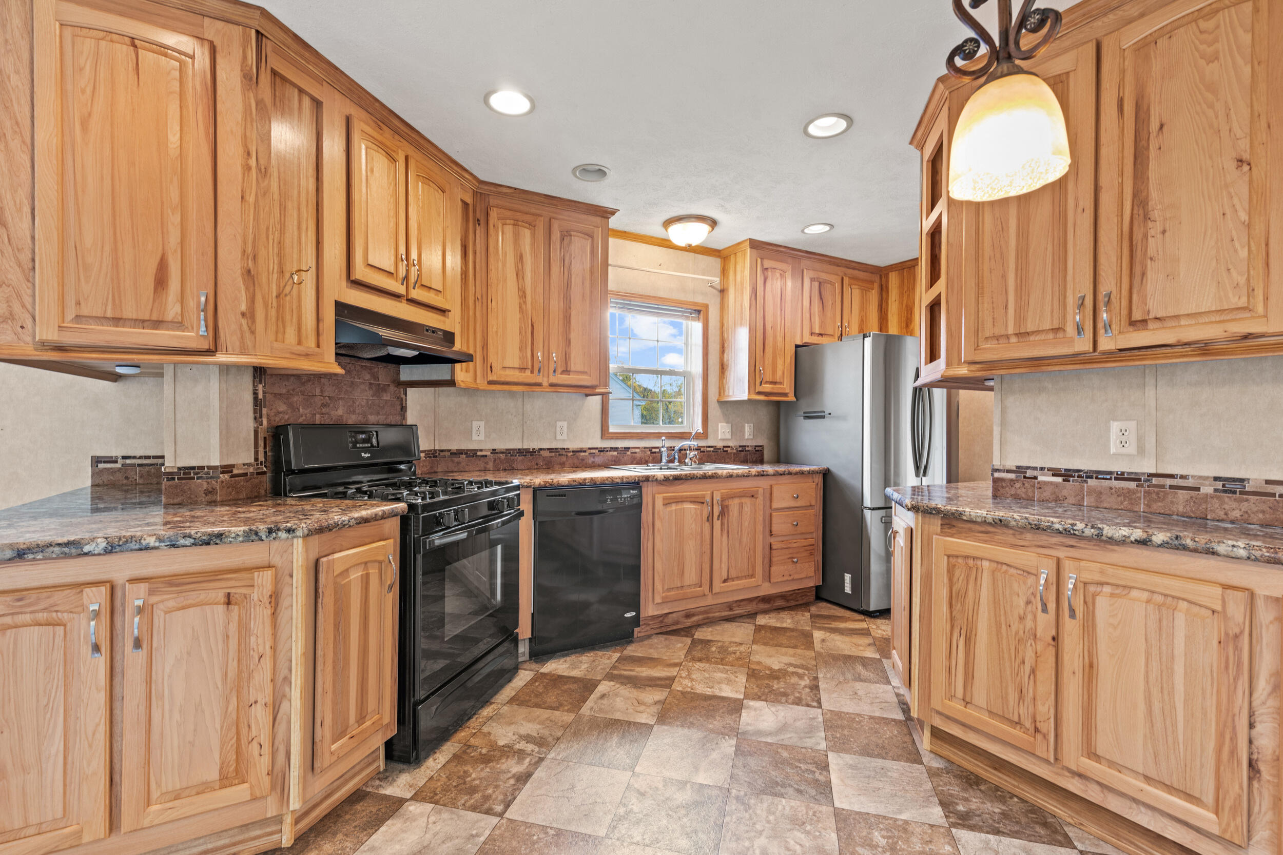 12 Abby Lane New Gloucester ME 04260