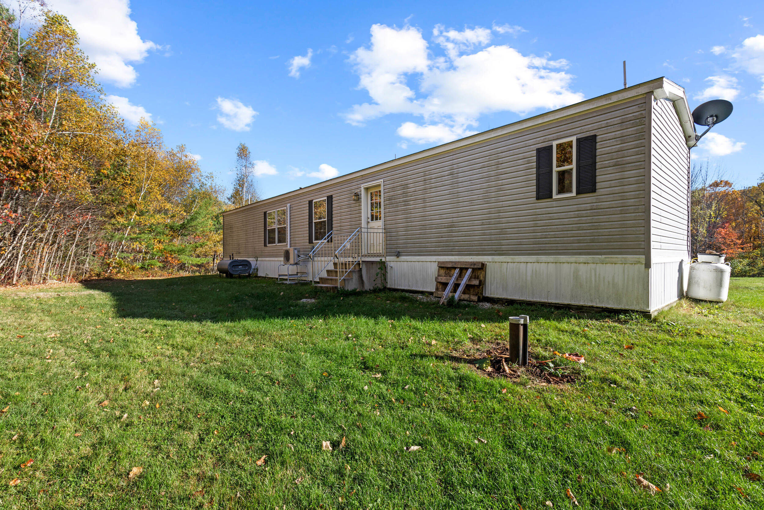 12 Abby Lane New Gloucester ME 04260