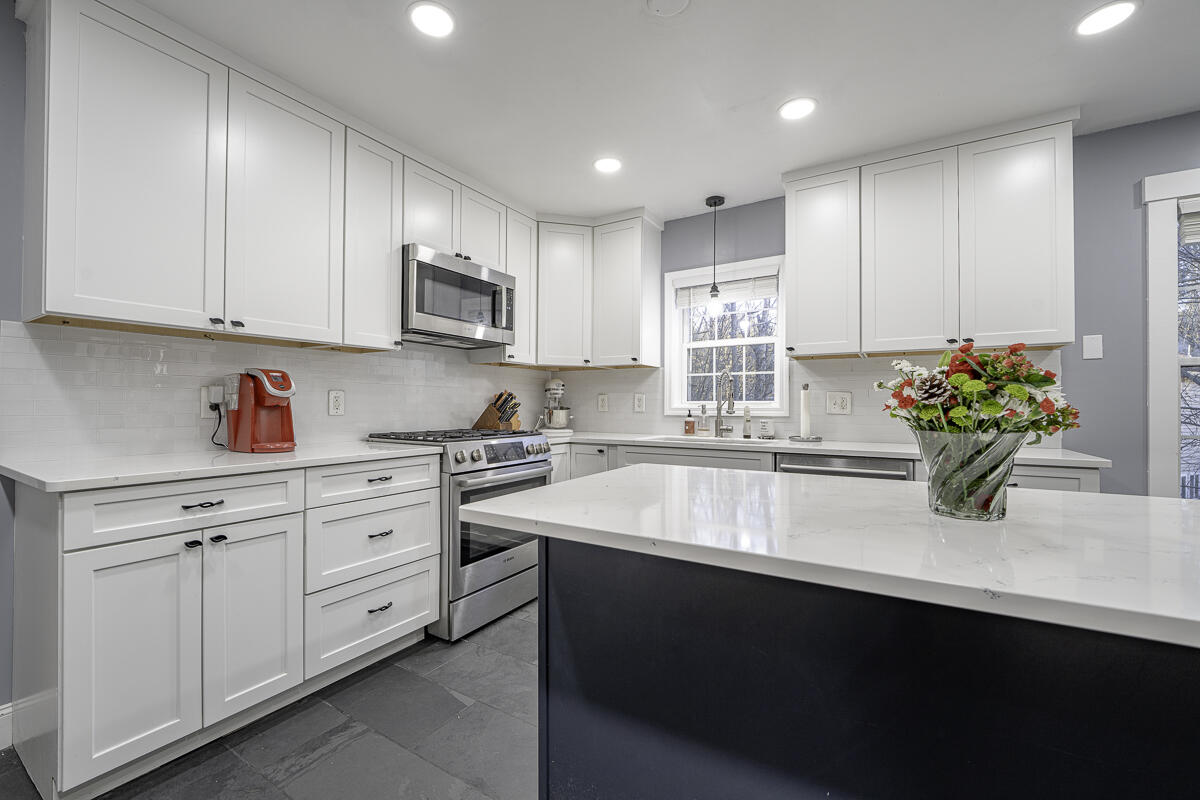 705 River Road Bowdoinham ME 04008