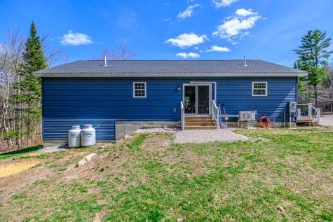 21 Overlook Drive Norway ME 04268