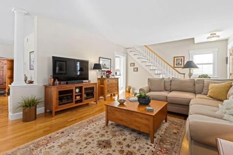 175 Island Avenue Avenue Long Island ME 04050