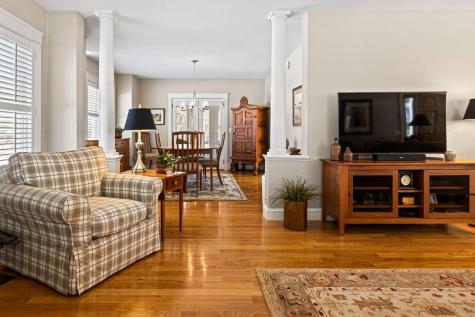 175 Island Avenue Avenue Long Island ME 04050