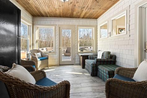 175 Island Avenue Avenue Long Island ME 04050