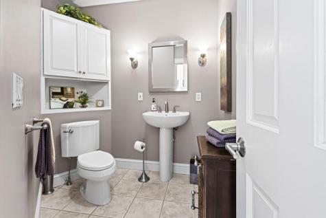 175 Island Avenue Avenue Long Island ME 04050