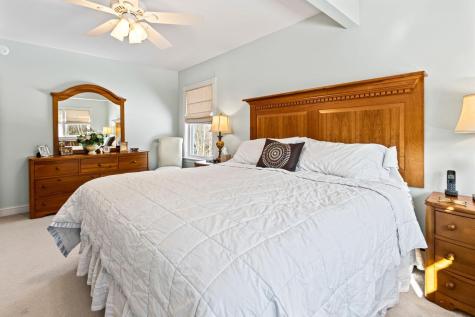 175 Island Avenue Avenue Long Island ME 04050