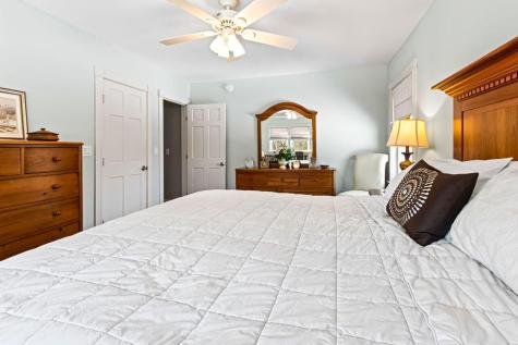 175 Island Avenue Avenue Long Island ME 04050