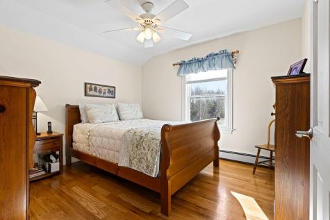 175 Island Avenue Avenue Long Island ME 04050