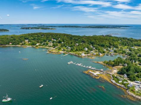 175 Island Avenue Avenue Long Island ME 04050