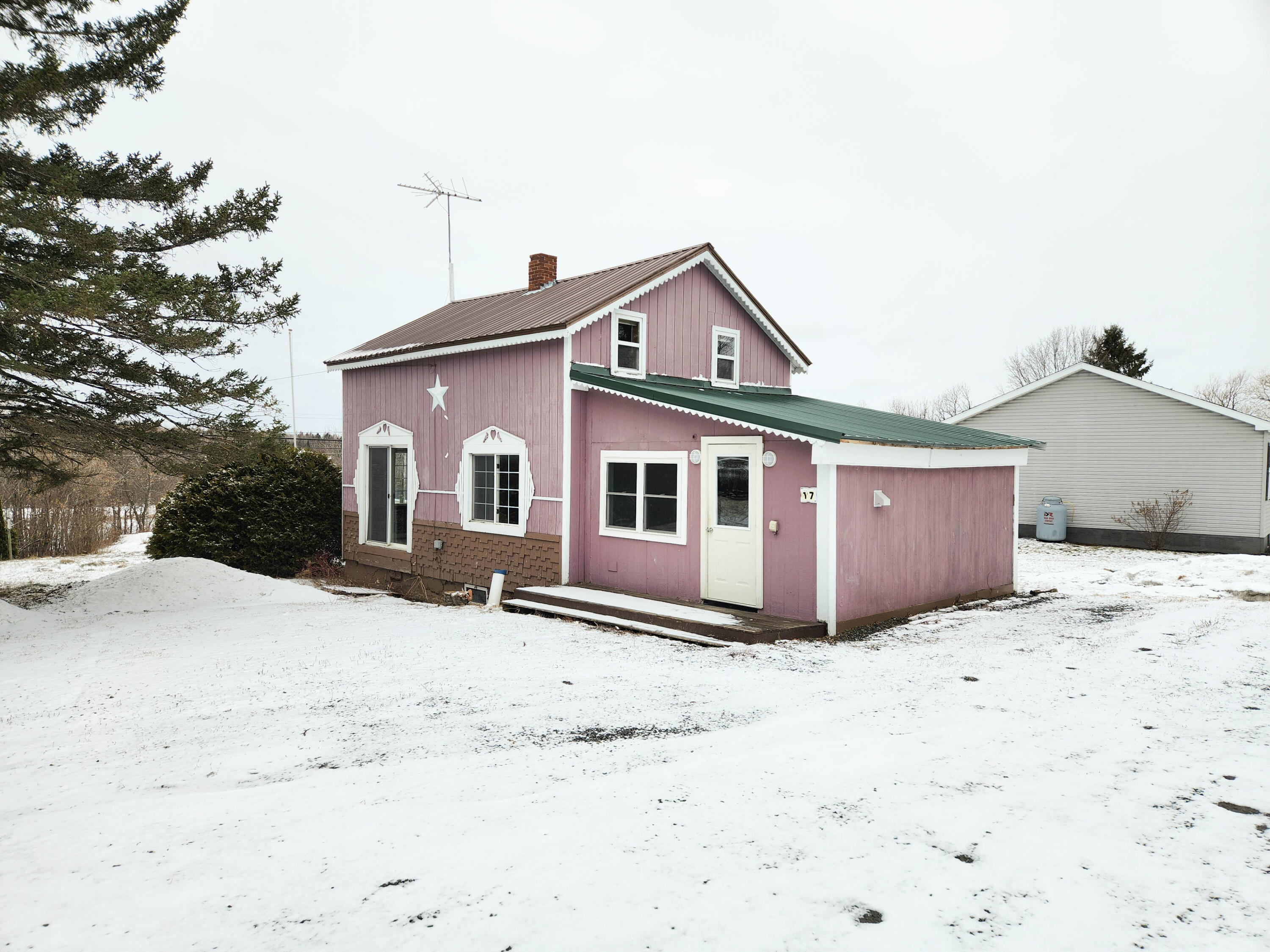 17 Washburn Road Presque Isle ME 04769