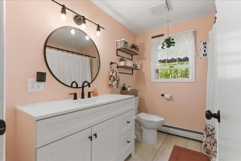 28 Country Acres Monmouth ME 04259