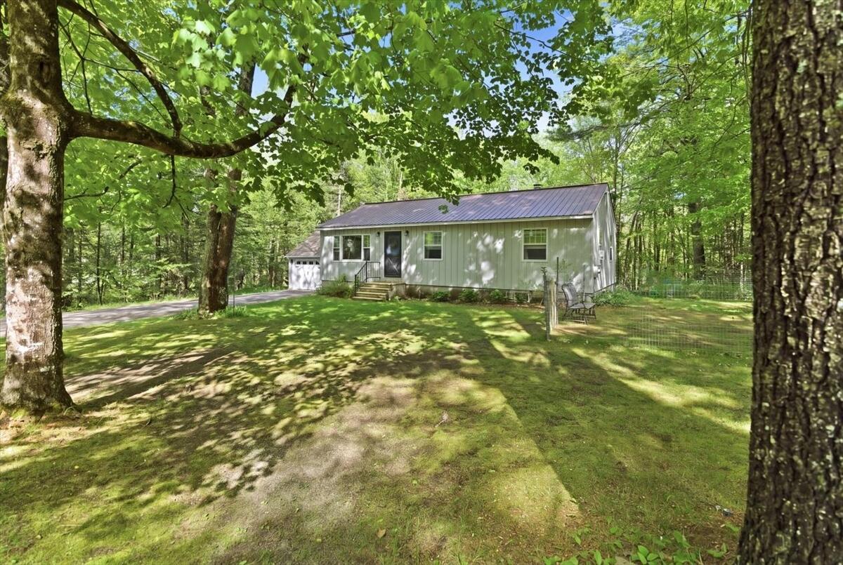 28 Country Acres Monmouth ME 04259