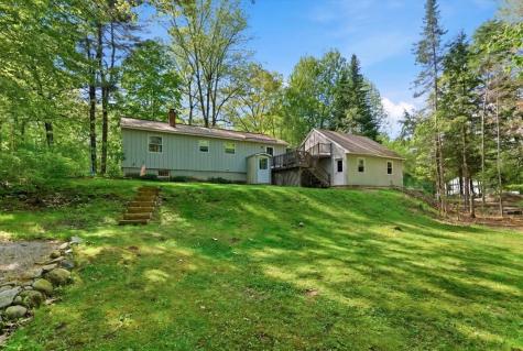 28 Country Acres Monmouth ME 04259