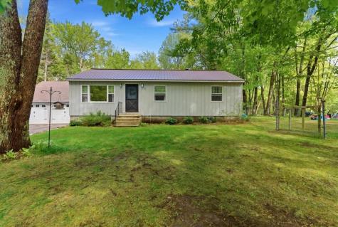 28 Country Acres Monmouth ME 04259