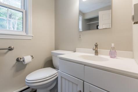 49 Mast Lane Yarmouth ME 04096