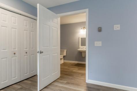 49 Mast Lane Yarmouth ME 04096