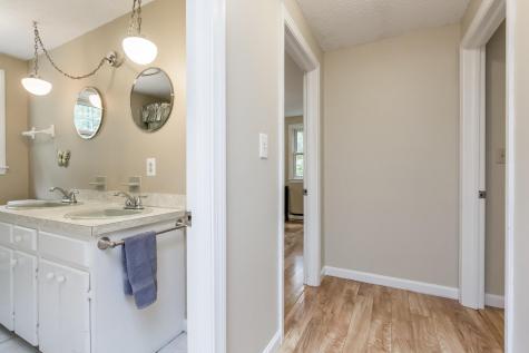 49 Mast Lane Yarmouth ME 04096