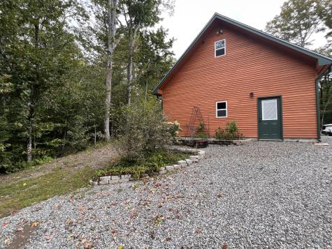 176 Island Way Carmel ME 04419