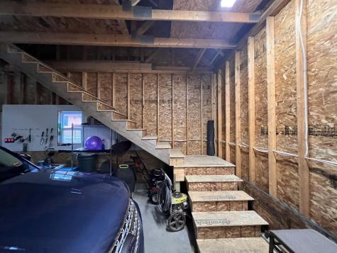 176 Island Way Carmel ME 04419