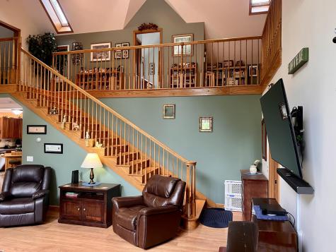 176 Island Way Carmel ME 04419