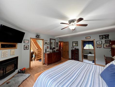 176 Island Way Carmel ME 04419