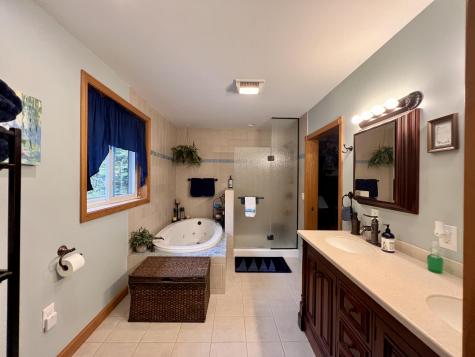 176 Island Way Carmel ME 04419