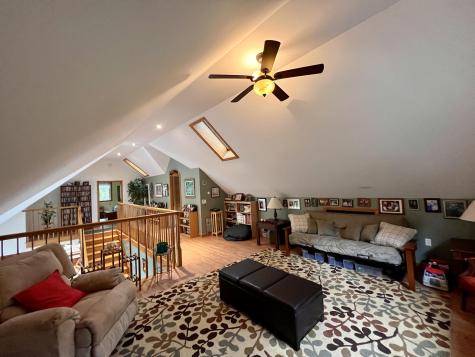 176 Island Way Carmel ME 04419