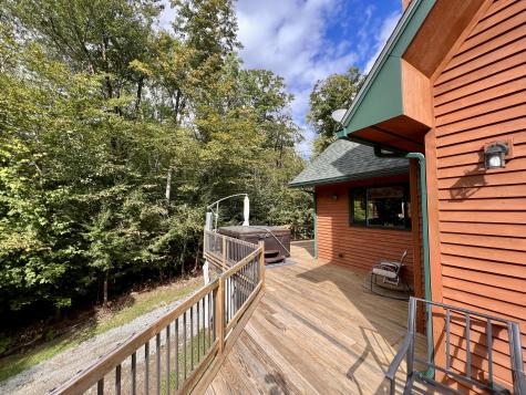 176 Island Way Carmel ME 04419