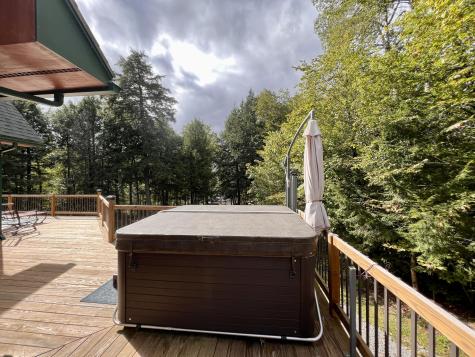 176 Island Way Carmel ME 04419