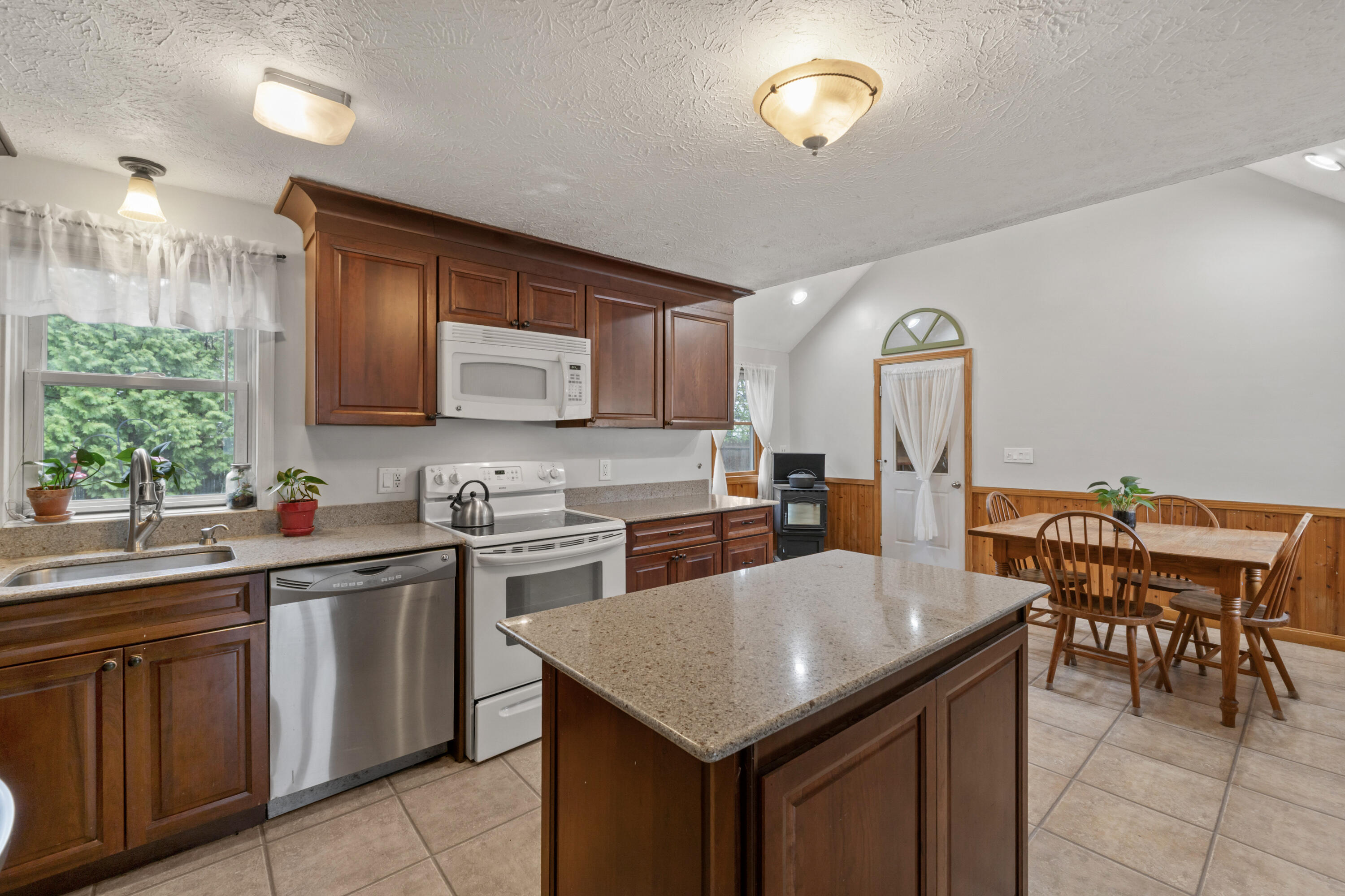 292 Hill Street Biddeford ME 04005