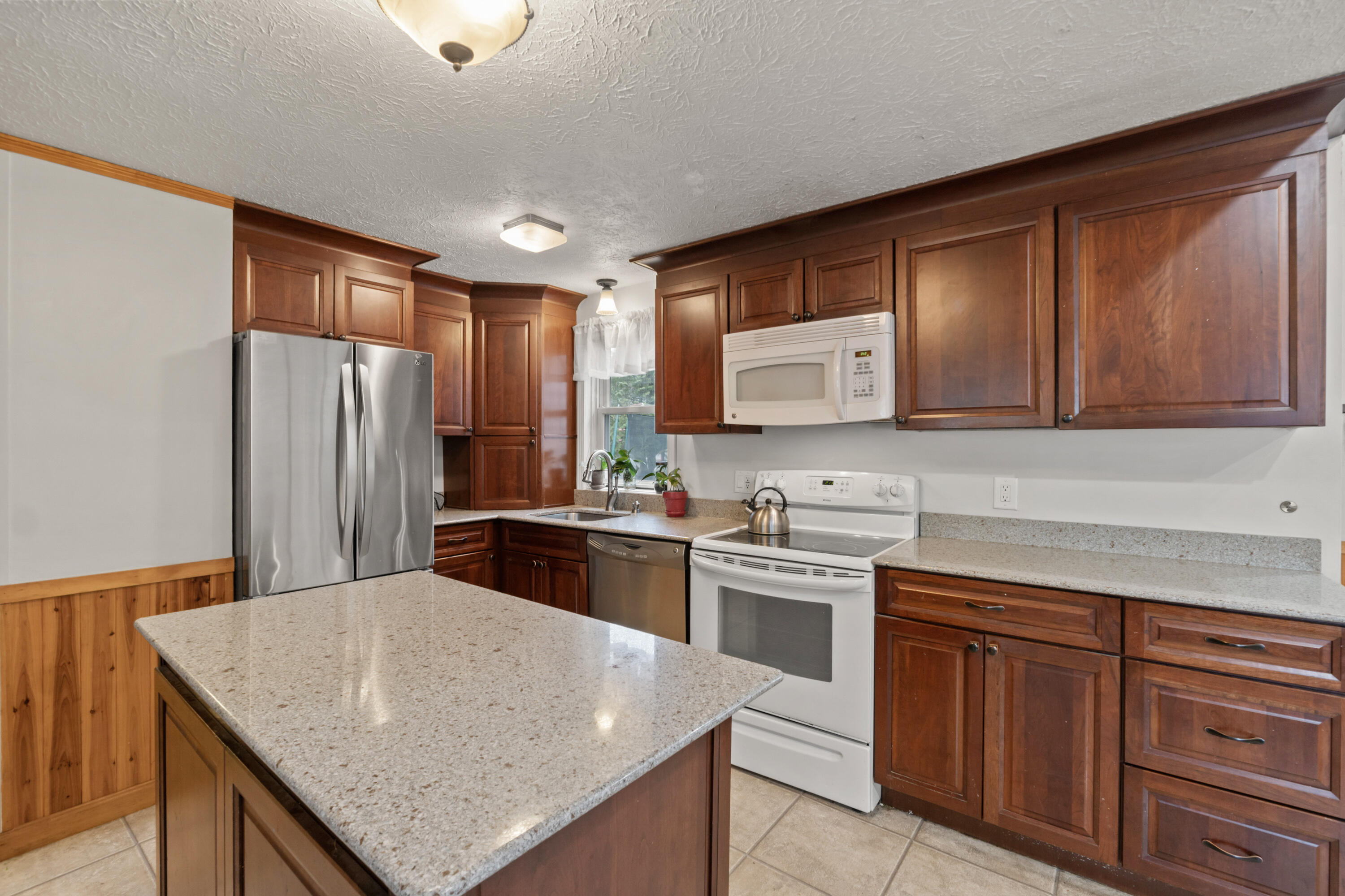 292 Hill Street Biddeford ME 04005