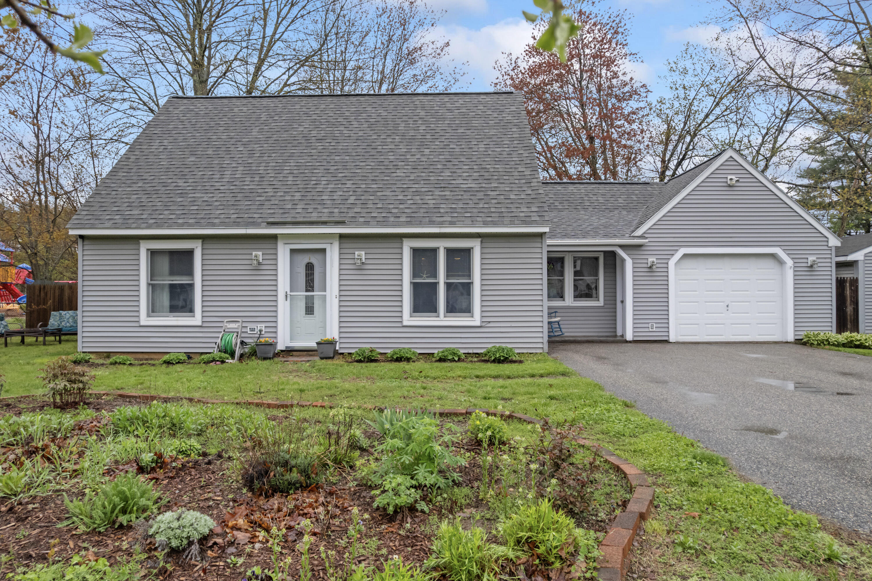 292 Hill Street Biddeford ME 04005