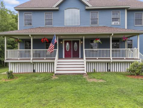 25 Amos Court Lewiston ME 04240