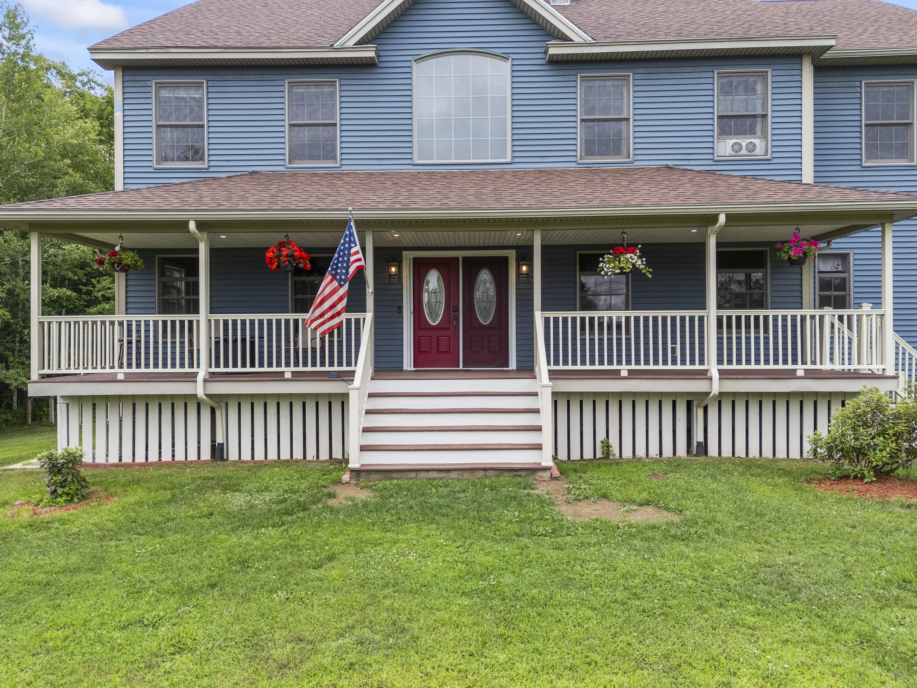 25 Amos Court Lewiston ME 04240