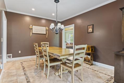 25 Amos Court Lewiston ME 04240