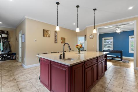 25 Amos Court Lewiston ME 04240