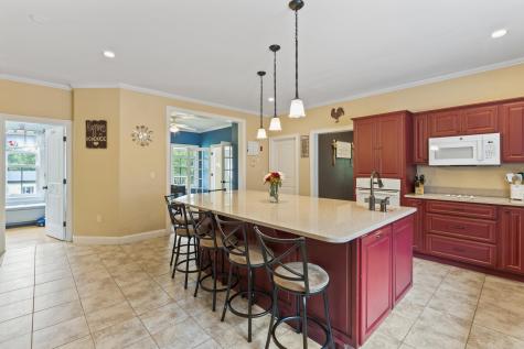 25 Amos Court Lewiston ME 04240