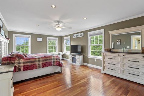 25 Amos Court Lewiston ME 04240